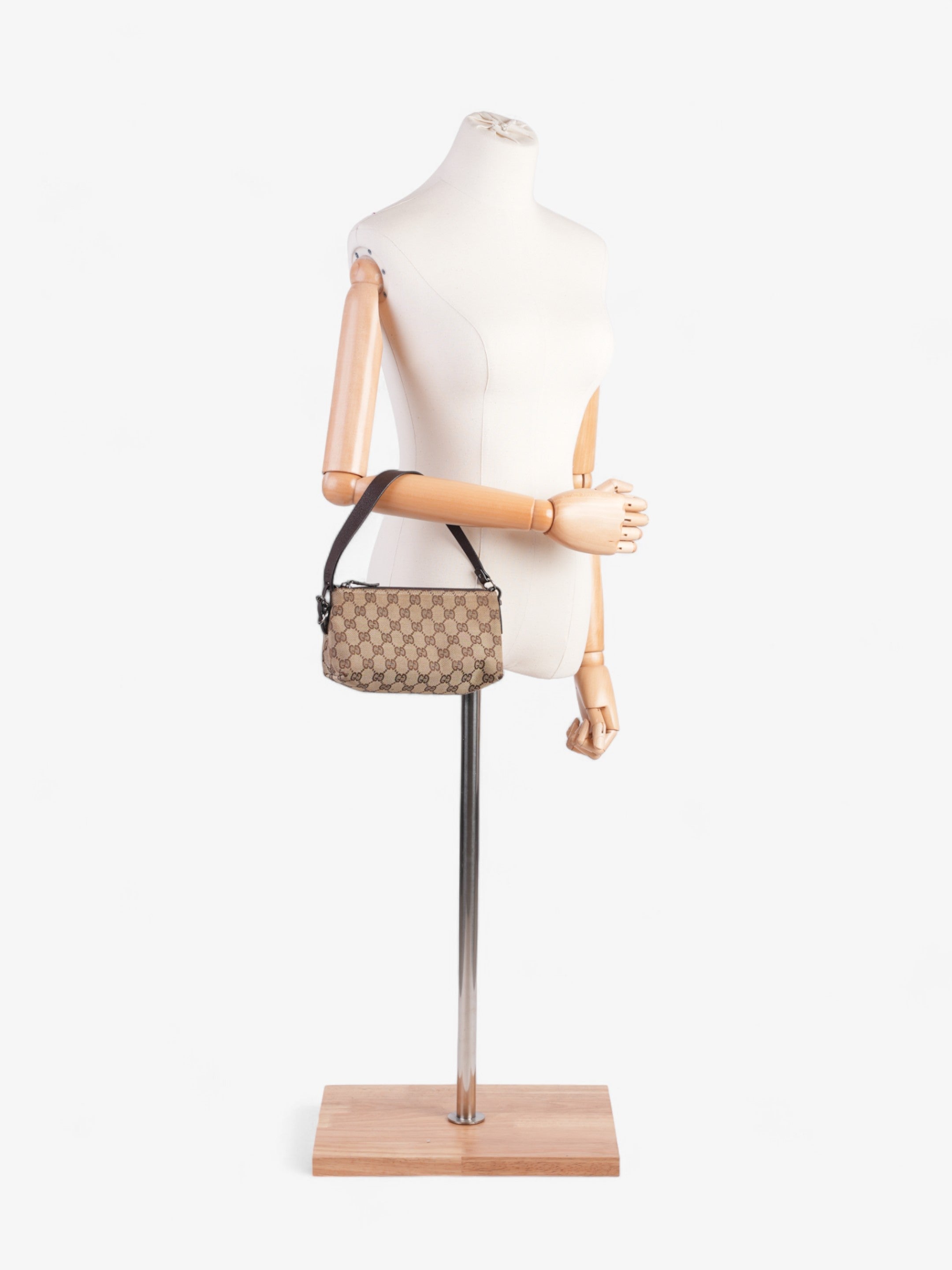 Gucci GG Pochette GG Supreme / Brown Coated Canvas