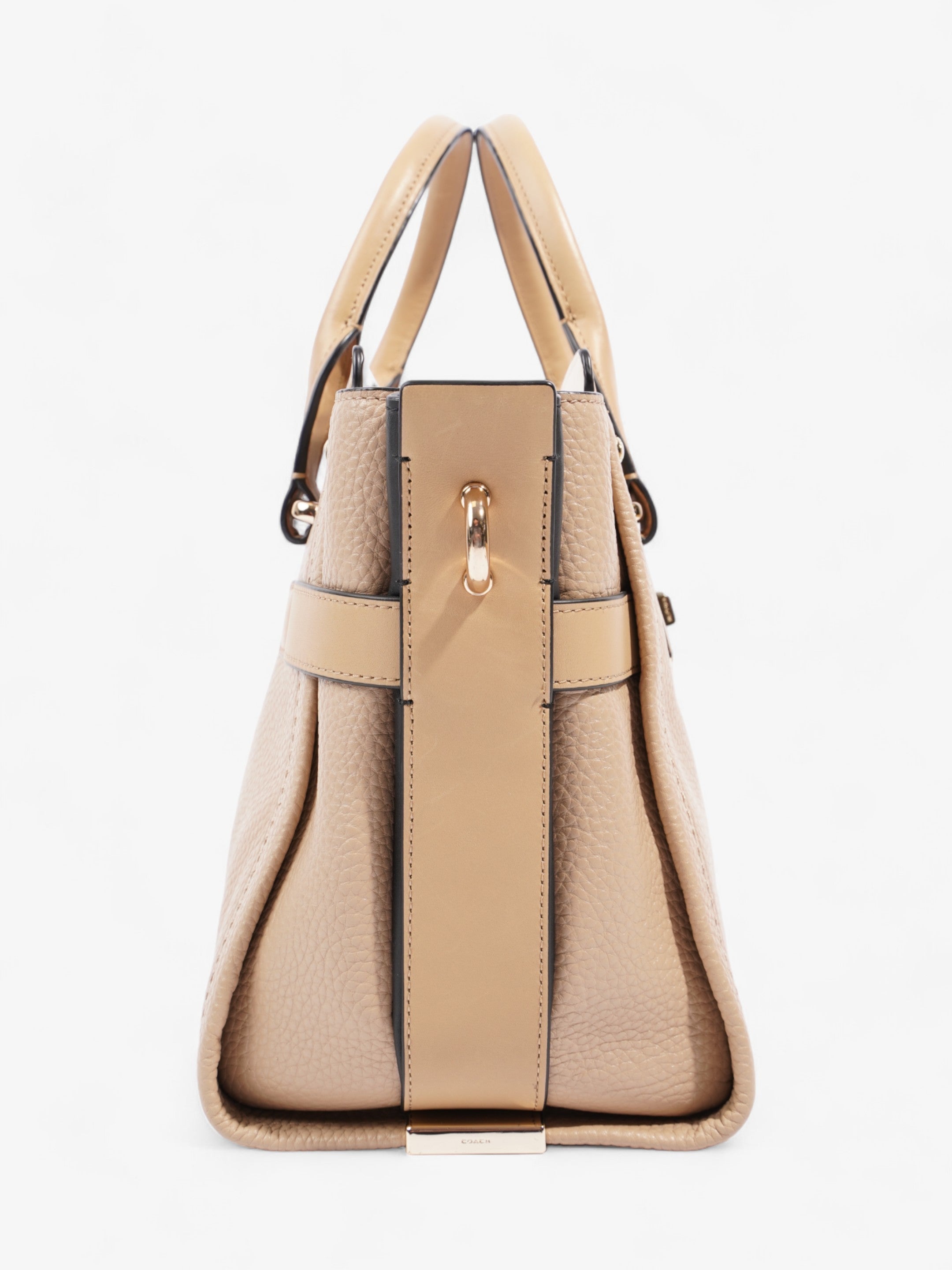 Coach Swagger 32 Beige / Black Leather