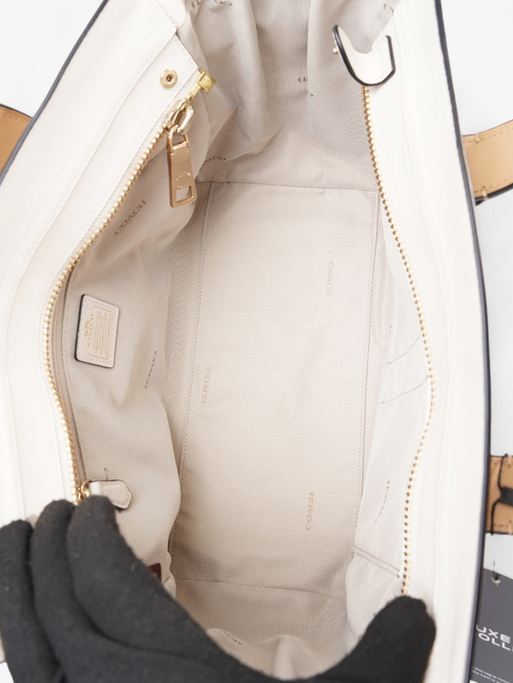 Coach Swagger 32 Beige / Black Leather