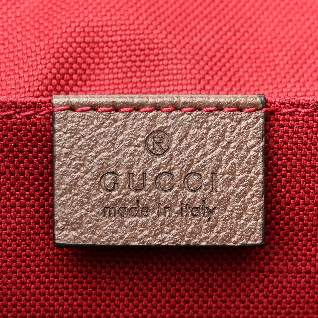 GUCCI GG SUPREME MESSENGER BAG