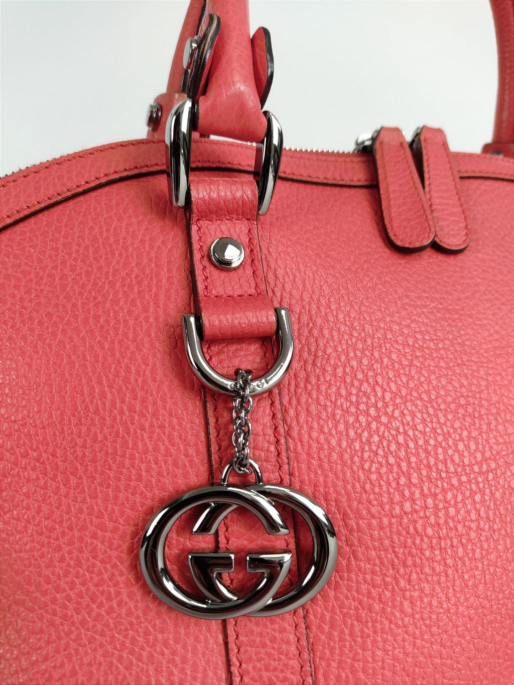 Gucci Gucci shoulder bag in coral red leather - '10s