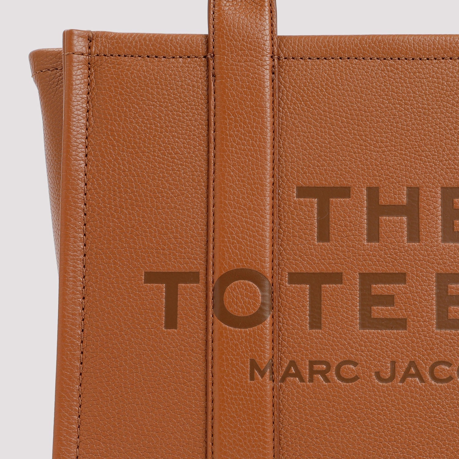 THE MEDIUM TOTE BAG