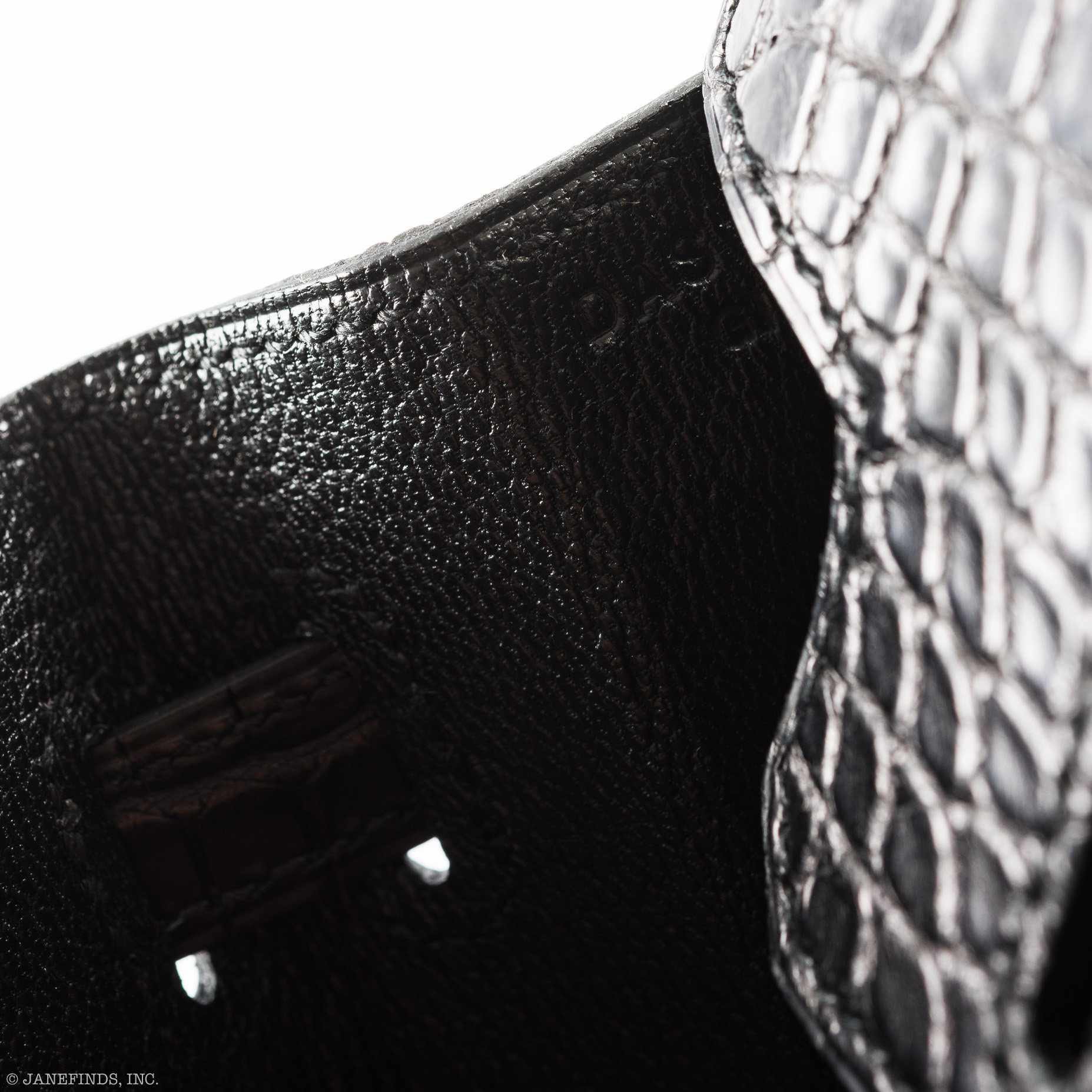HermÃƒÆ’Ã‚Â¨s Birkin 25 Black Matte Alligator Gold Hardware