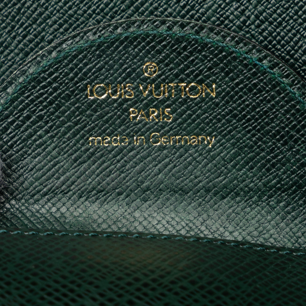 Green Louis Vuitton Taiga Porte Monnaie Cuvett Coin Pouch