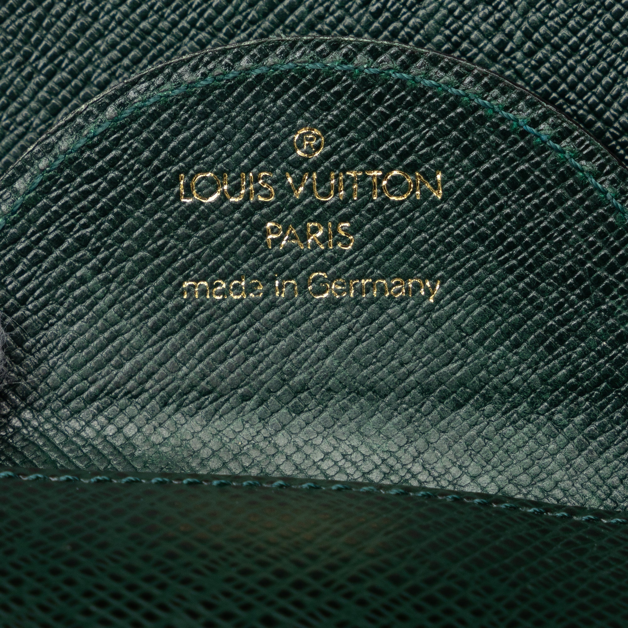 Green Louis Vuitton Taiga Porte Monnaie Cuvett Coin Pouch