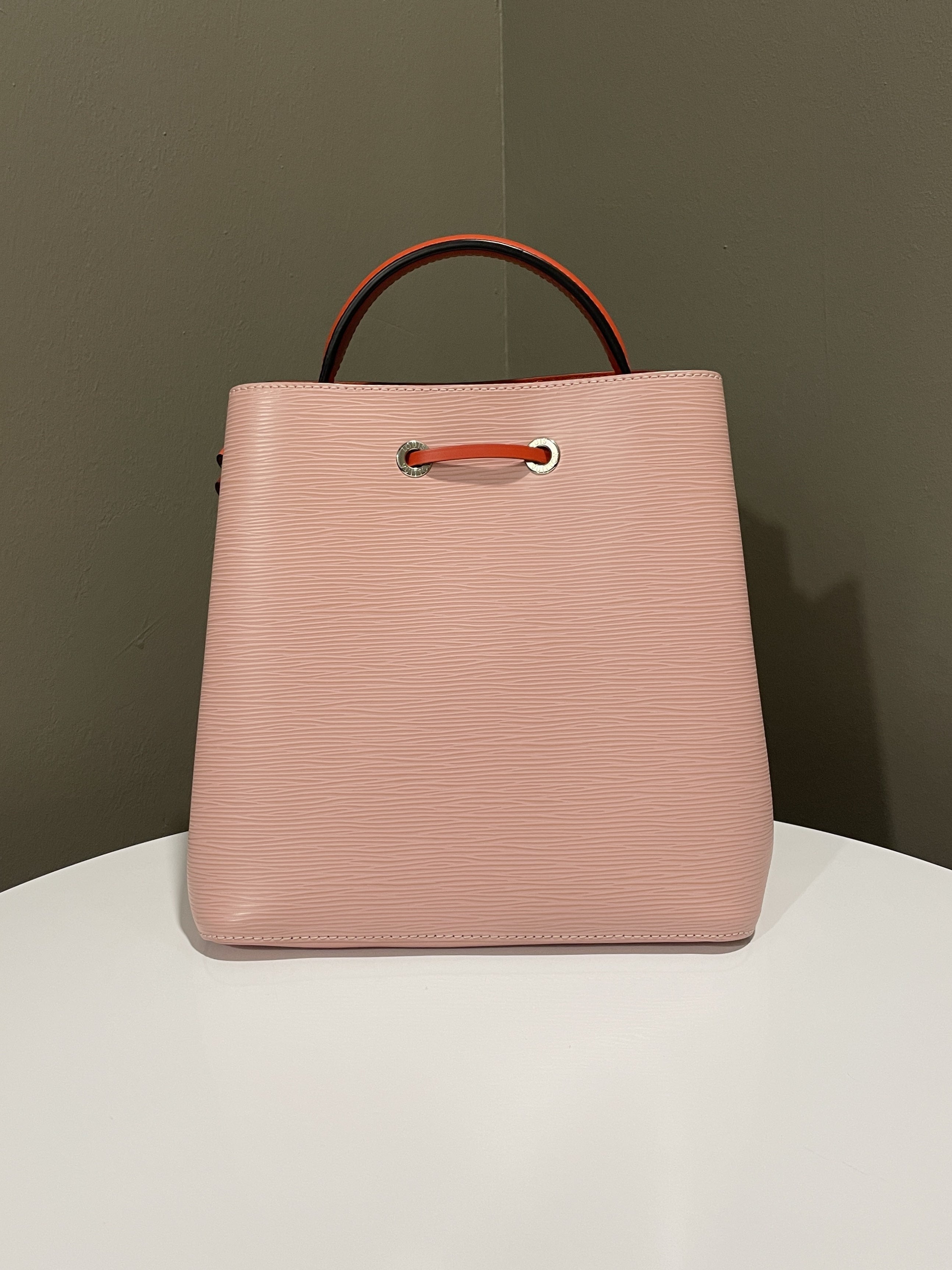 Louis Vuitton Neonoe MM Rose Ballerine / Orange Epi