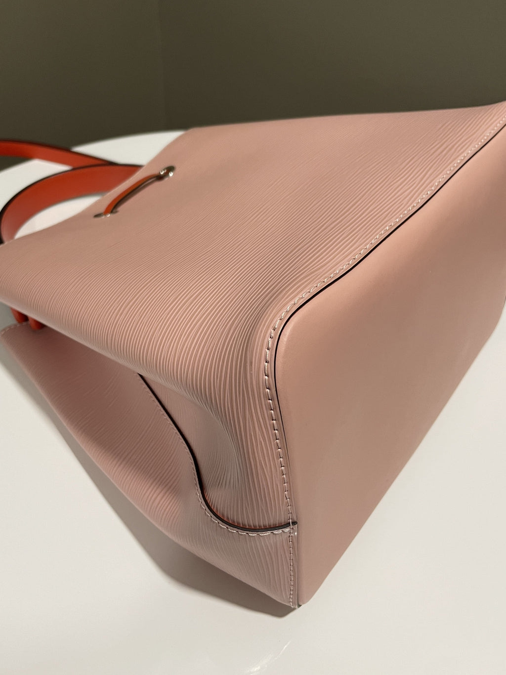 Louis Vuitton Neonoe MM Rose Ballerine / Orange Epi