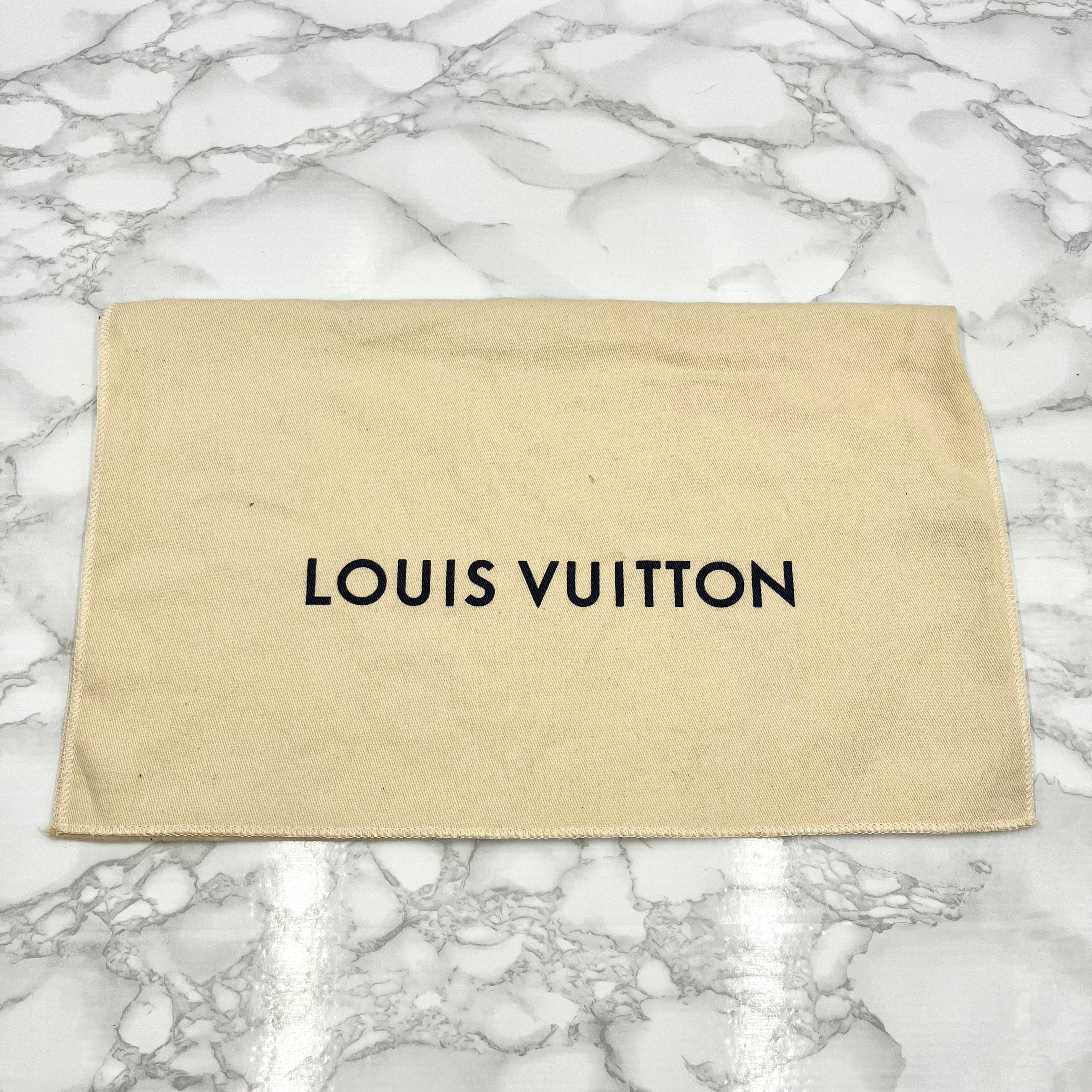 LOUIS VUITTON My Lock Me
