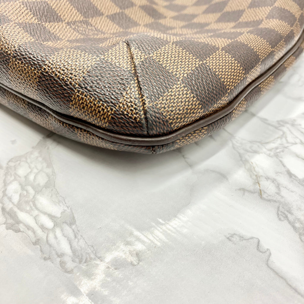 LOUIS VUITTON Damier Bloomsbury