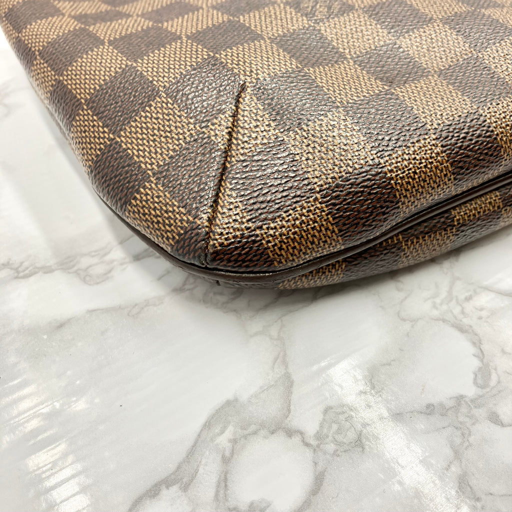 LOUIS VUITTON Damier Bloomsbury