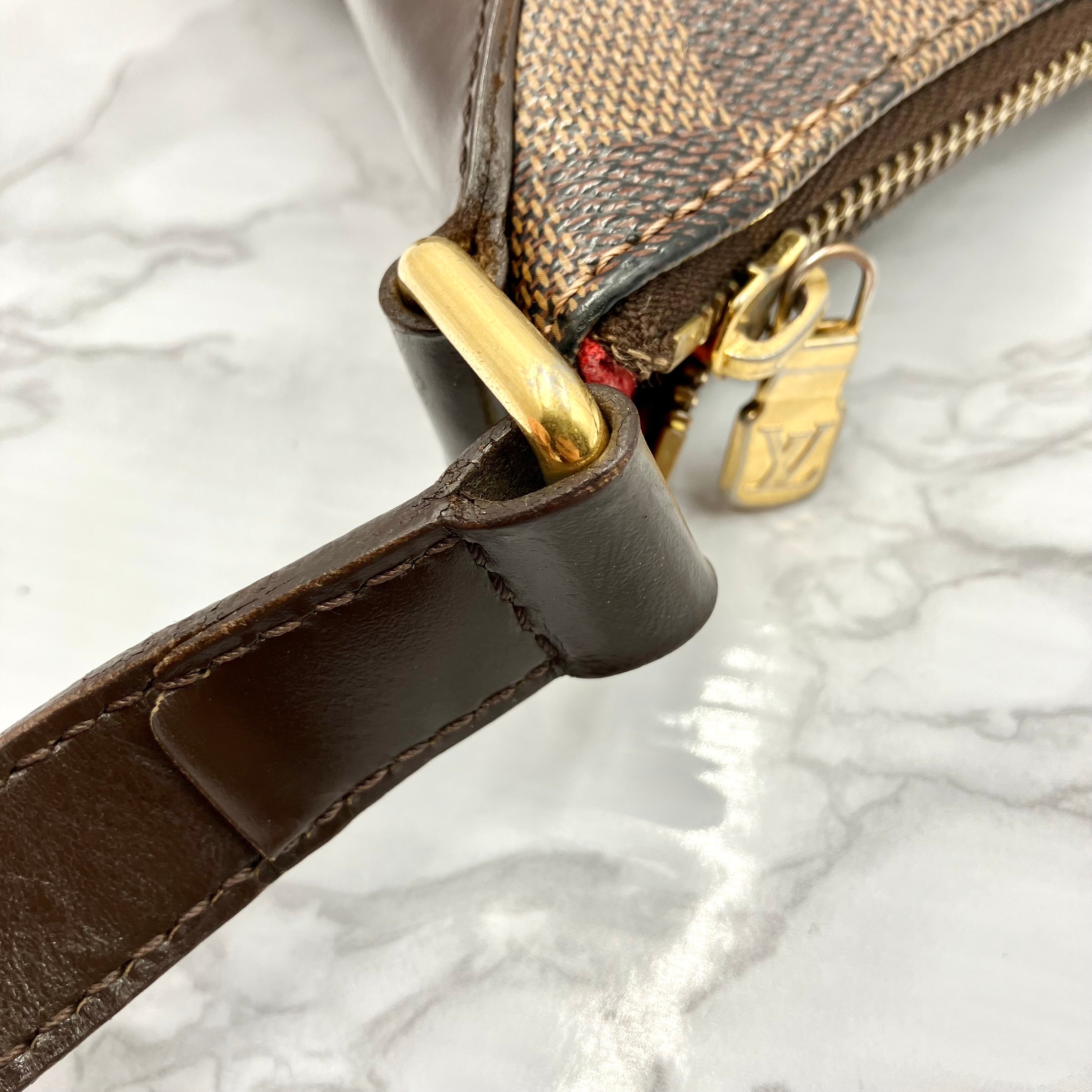 LOUIS VUITTON Damier Bloomsbury