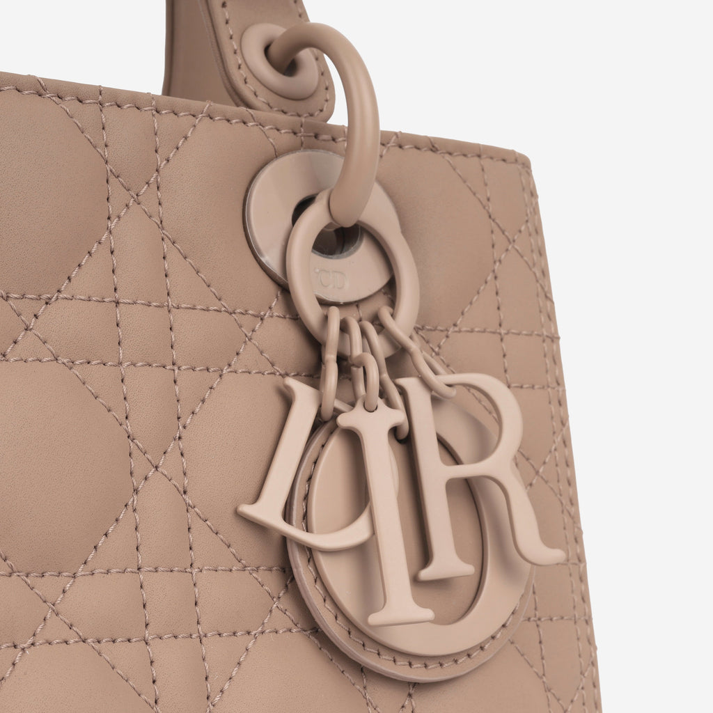 Medium Lady Dior - Blush Ultramatte