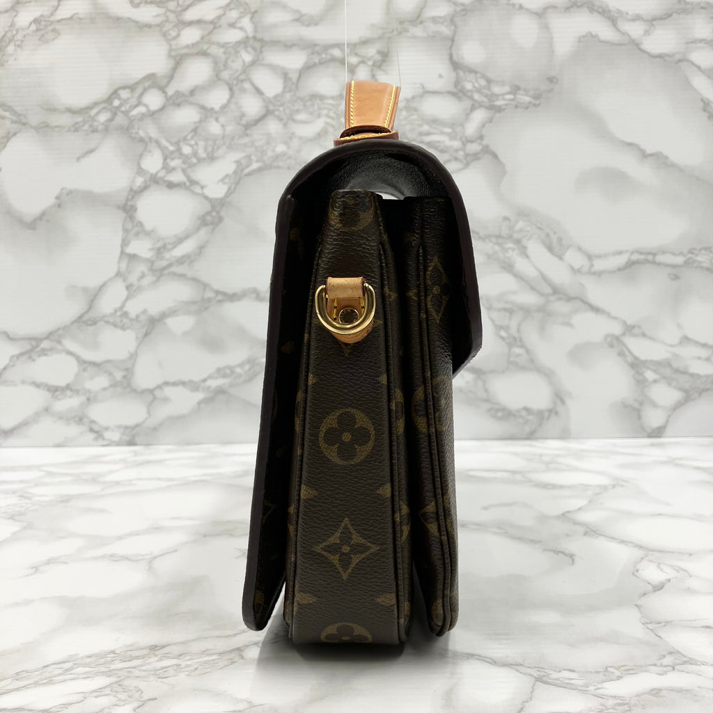LOUIS VUITTON Monogram Metis shoulder bag