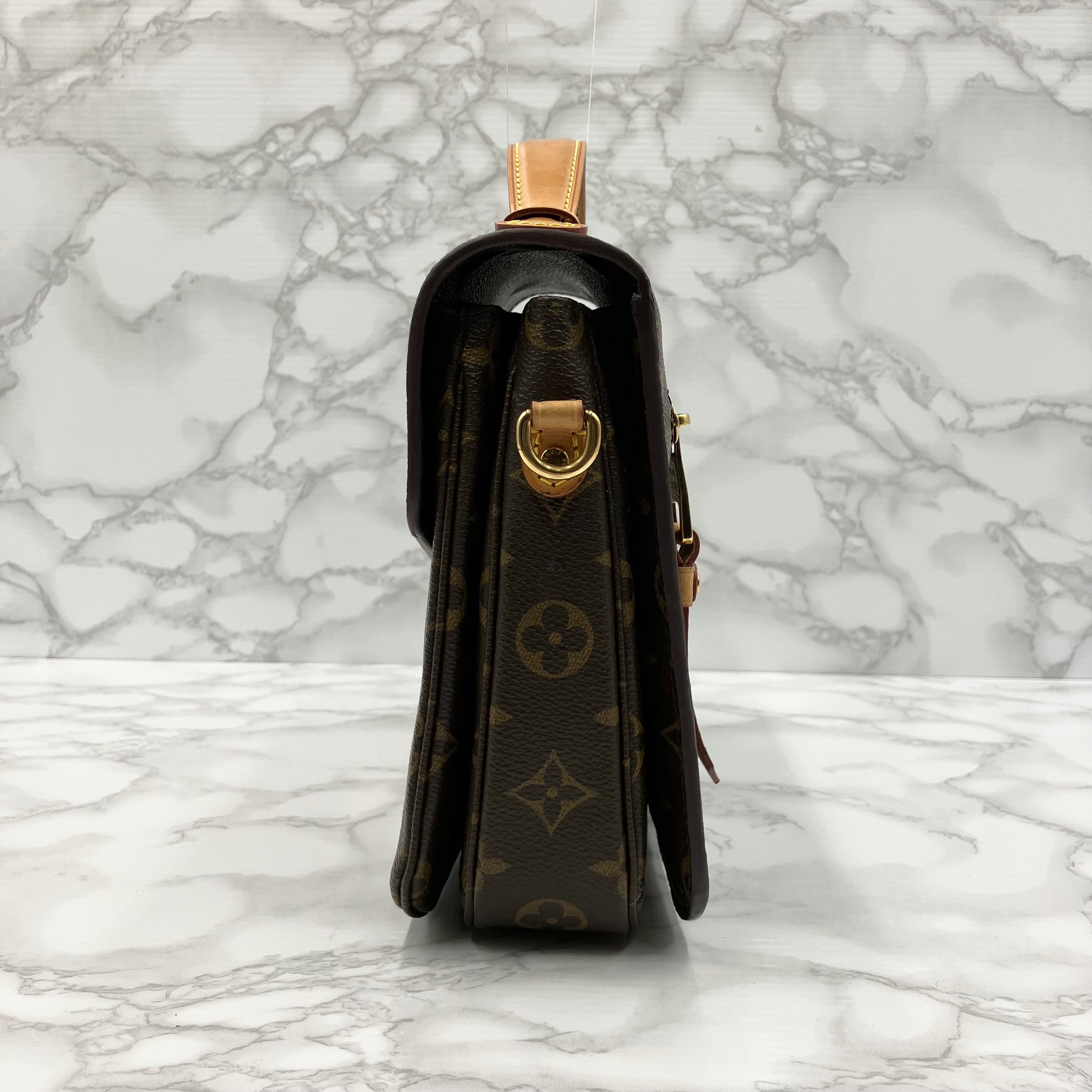 LOUIS VUITTON Monogram Metis shoulder bag
