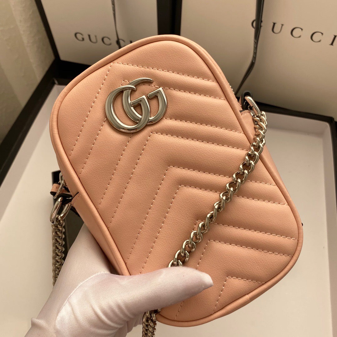 GC502 GG Marmont Mini Bag / 4.1"W x 6.7"H x 2"D