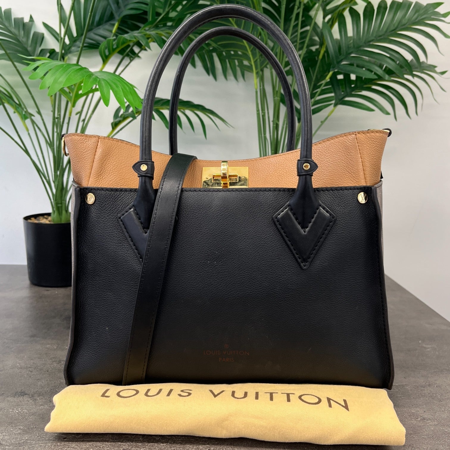 Women's On My Side Bag Black
