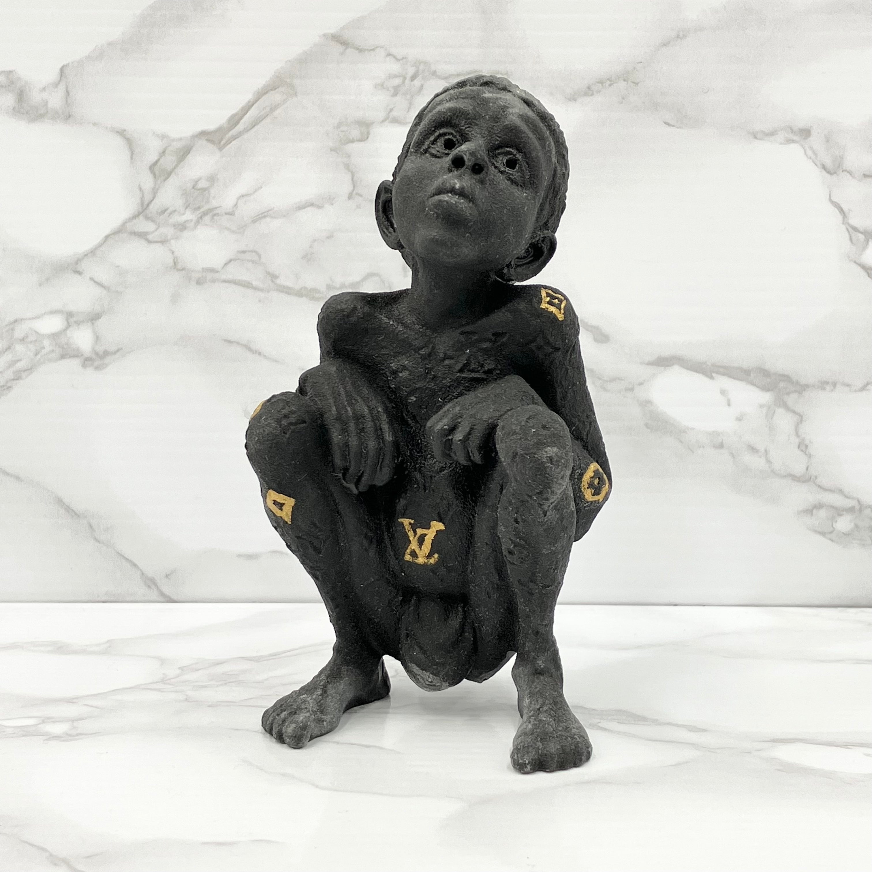 LOUIS VUITTON BEEJOIR Bronze statue, limited to 500 pieces worldwide