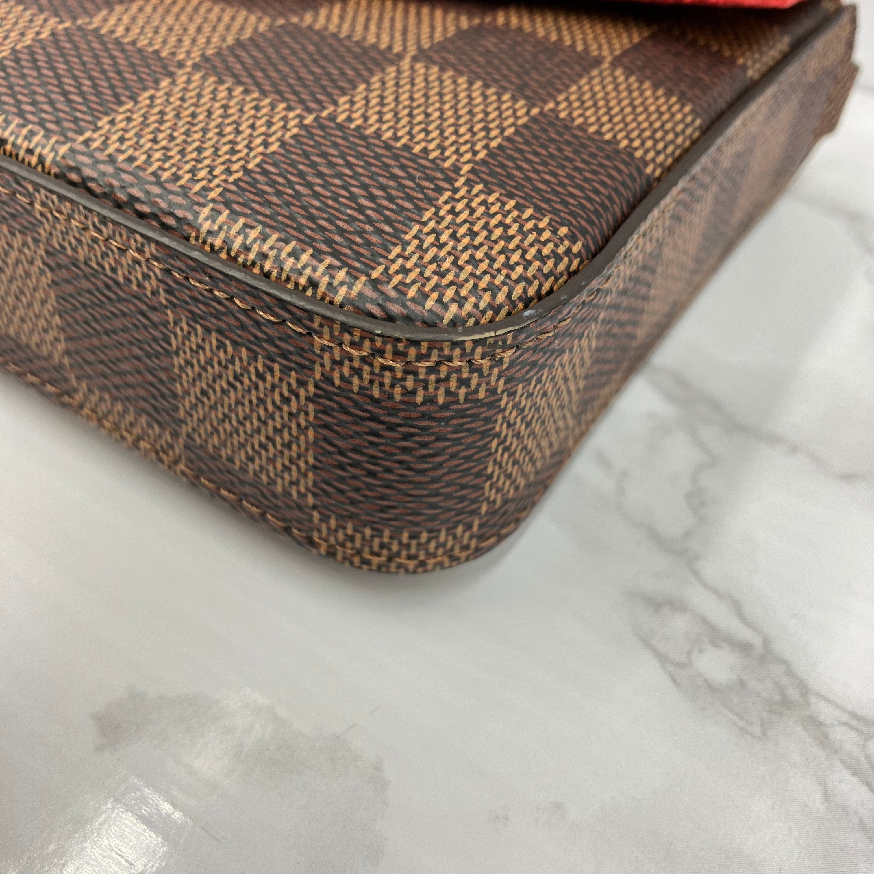 LOUIS VUITTON Damier Felicie RFID