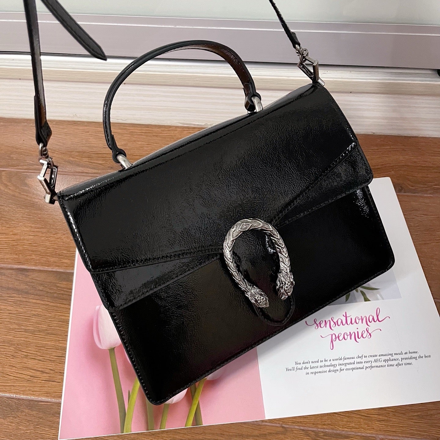 GC703 Dionysus Medium Top Handle Bag / 11.4"W x 7.8"H x 4"D