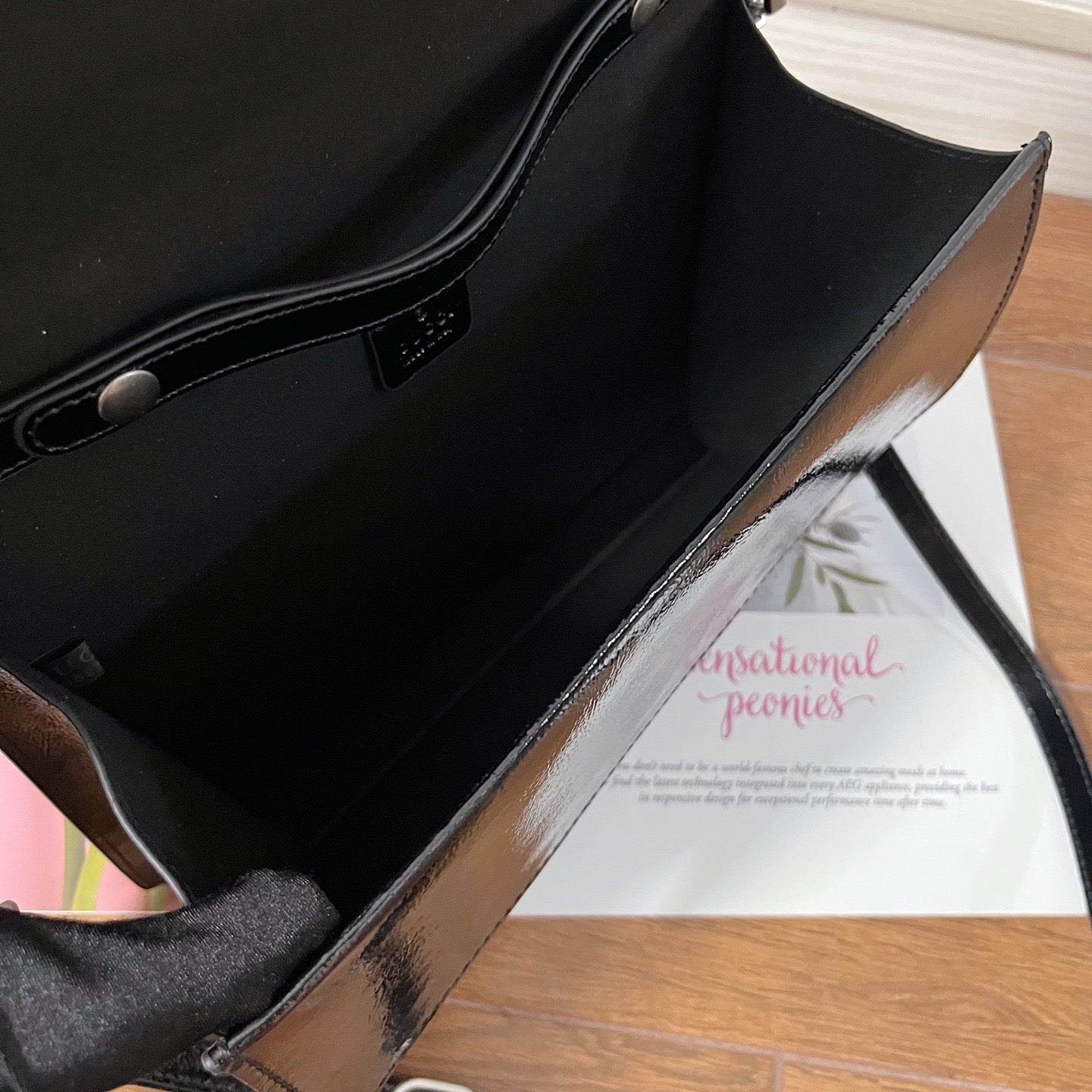 GC703 Dionysus Medium Top Handle Bag / 11.4"W x 7.8"H x 4"D