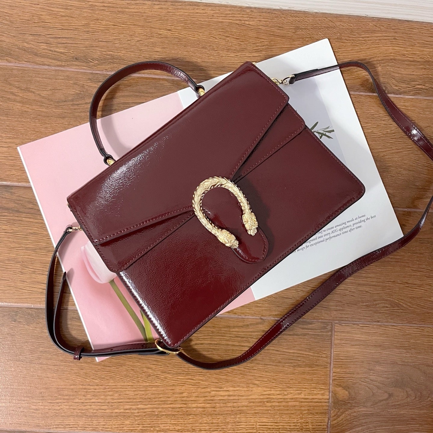 GC704 Dionysus Medium Top Handle Bag / 11.4"W x 7.8"H x 4"D
