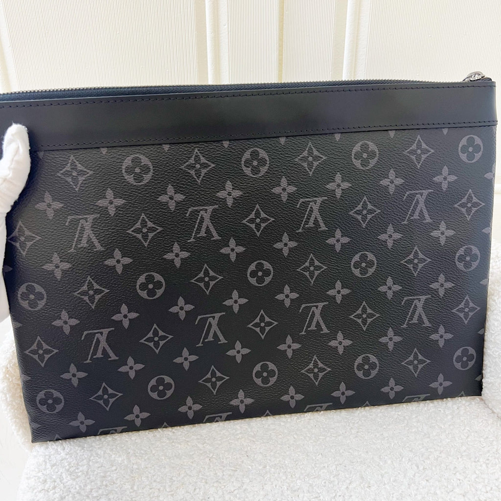 LV Discovery Pochette GM in Monogram Eclipse Canvas SHW