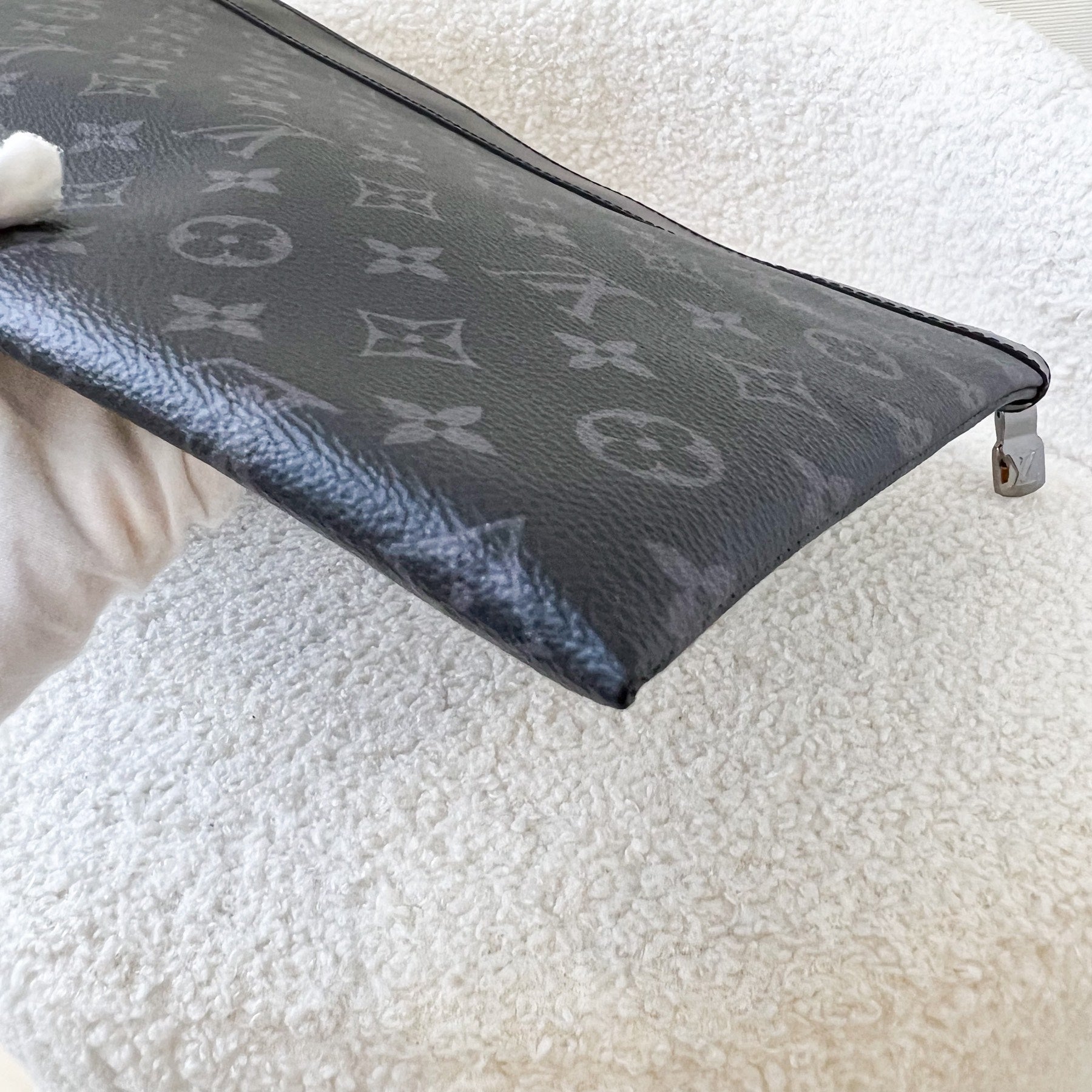 LV Discovery Pochette GM in Monogram Eclipse Canvas SHW
