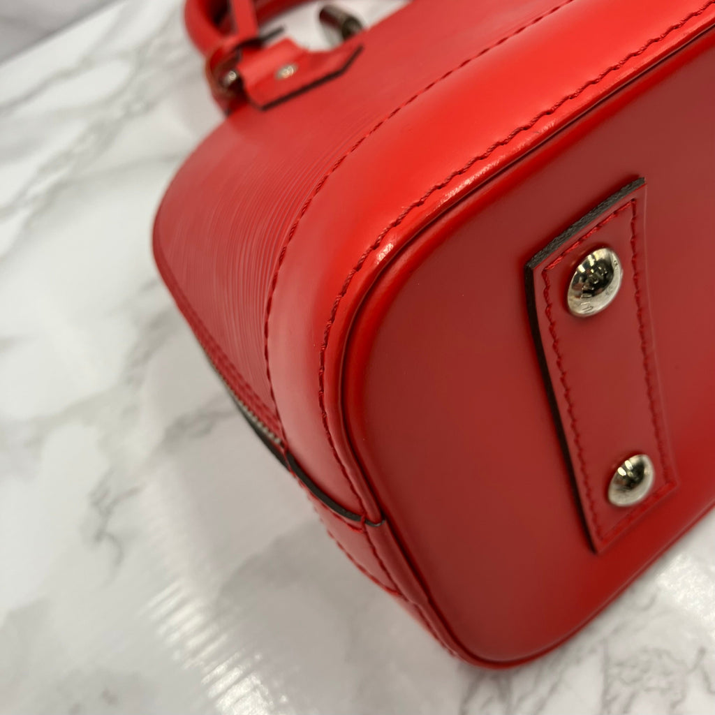 LOUIS VUITTON Epi Alma BB