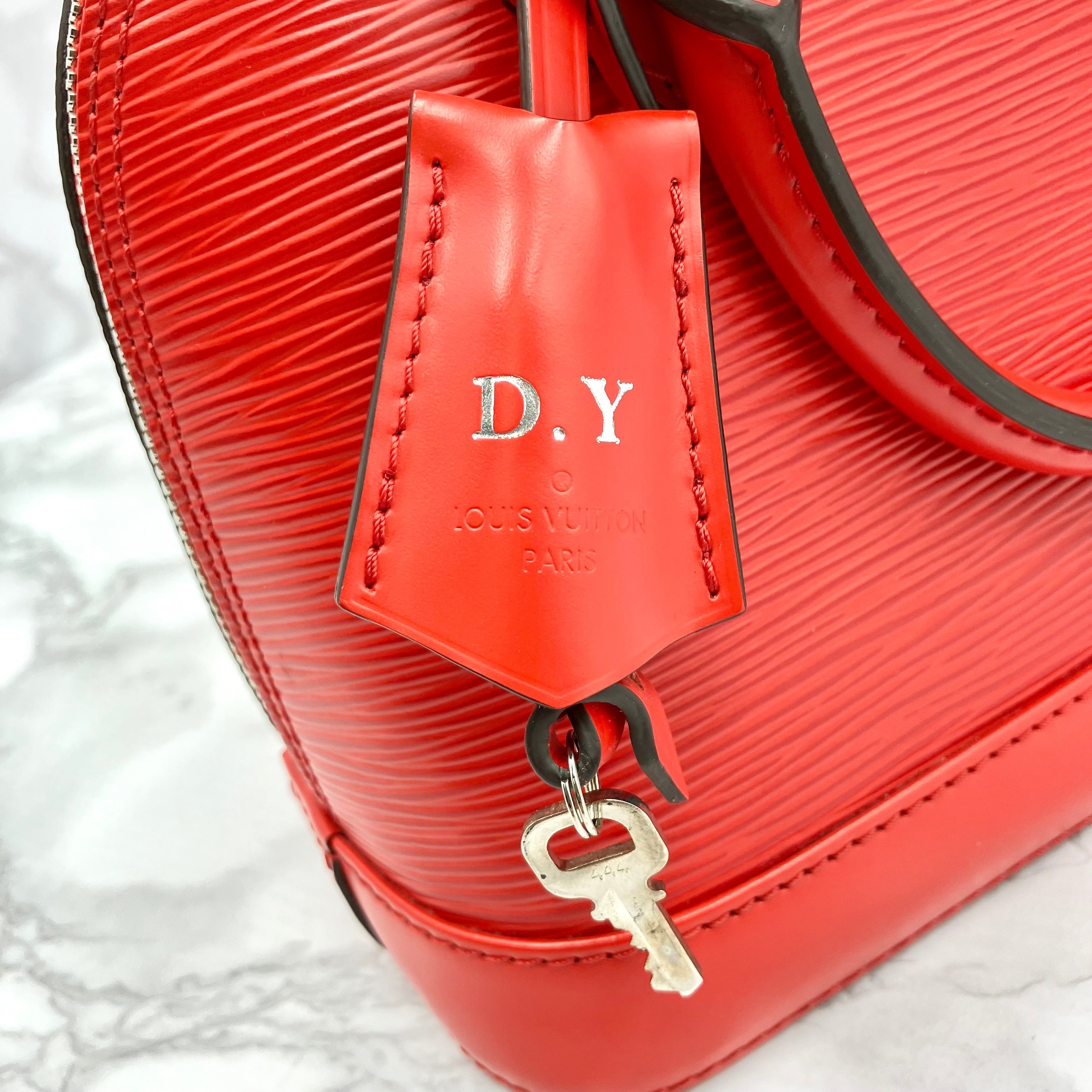 LOUIS VUITTON Epi Alma BB