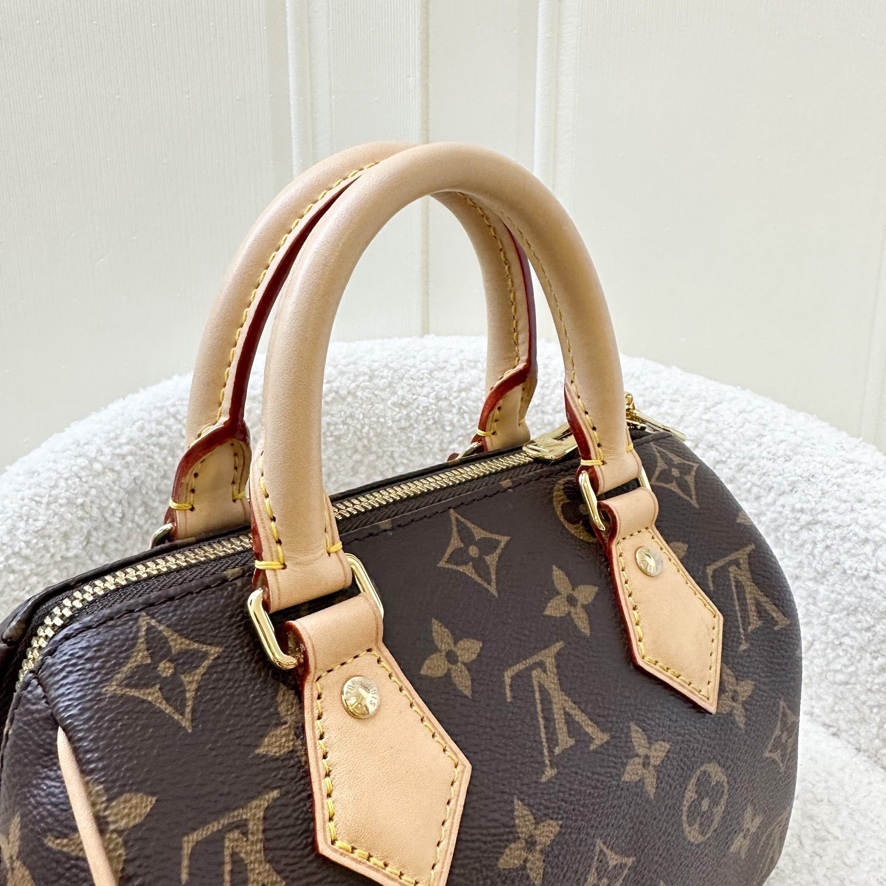 LV Speedy Bandouliere 20 in Monogram Canvas and Black Patterned Strap