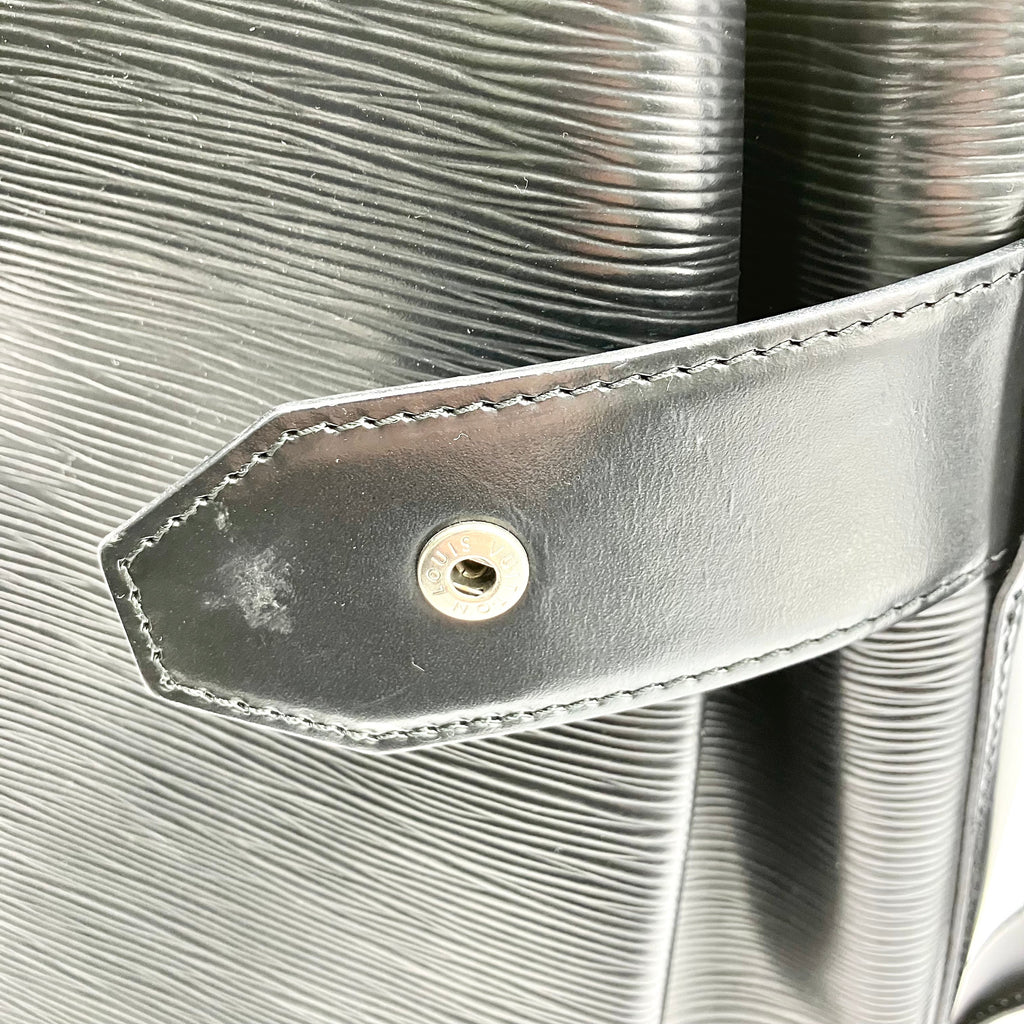 LOUIS VUITTON Epi Sack De Paul