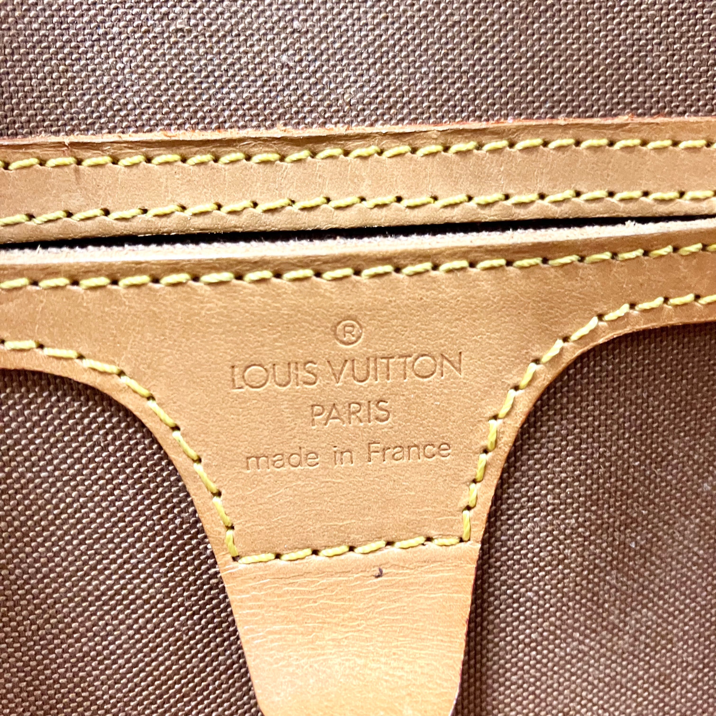 LOUIS VUITTON Monogram Ellipse PM