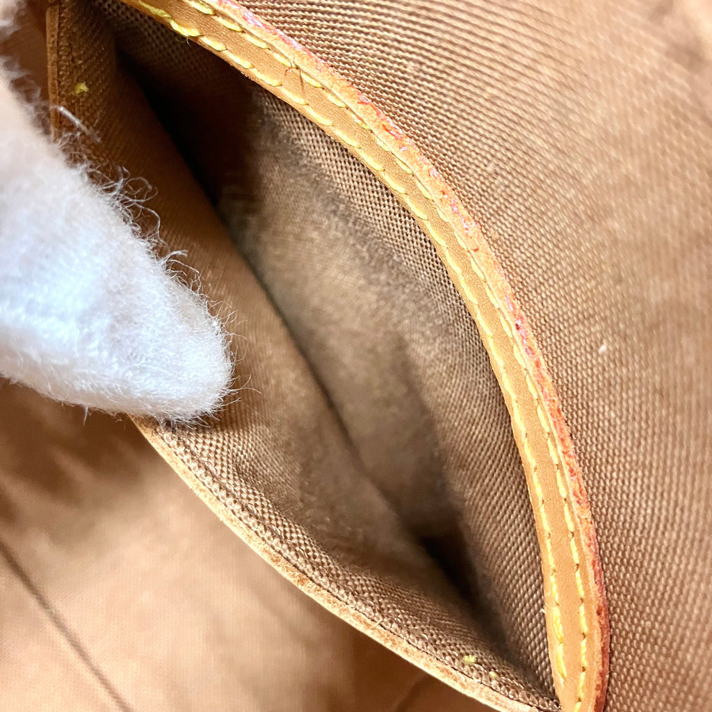LOUIS VUITTON Monogram Ellipse PM