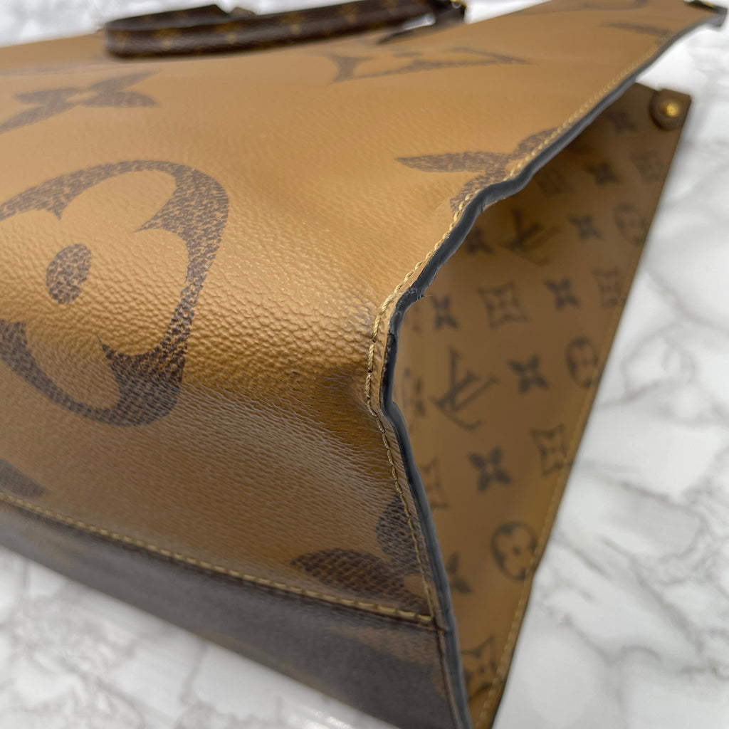 LOUIS VUITTON On The Go GM