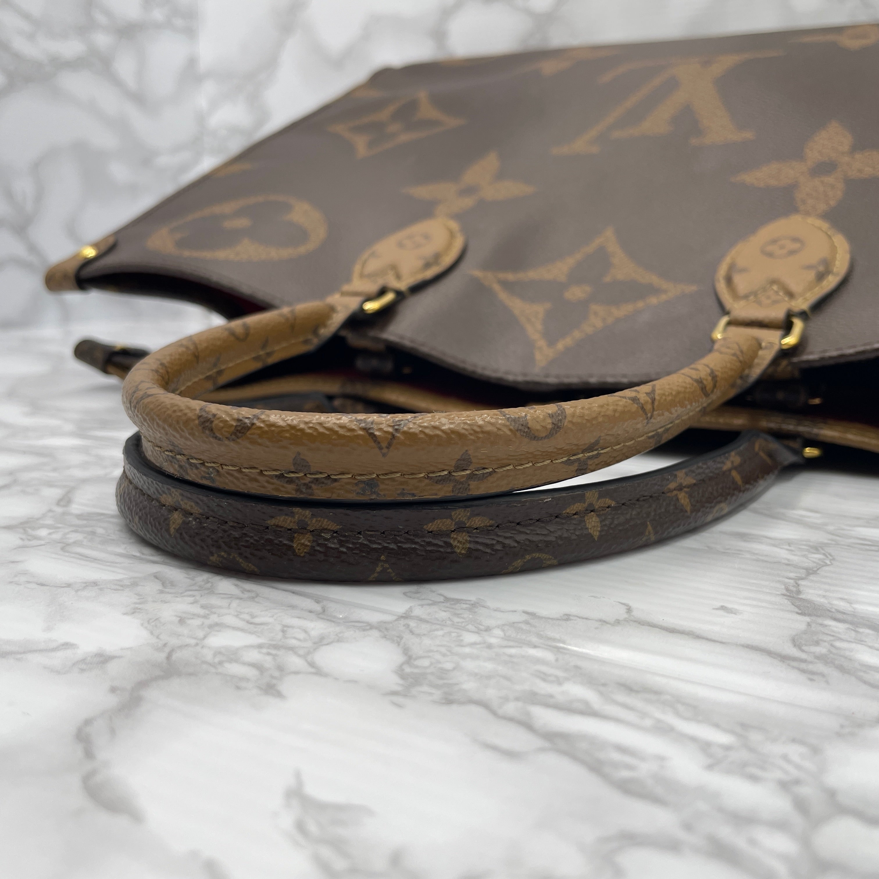 LOUIS VUITTON On The Go GM
