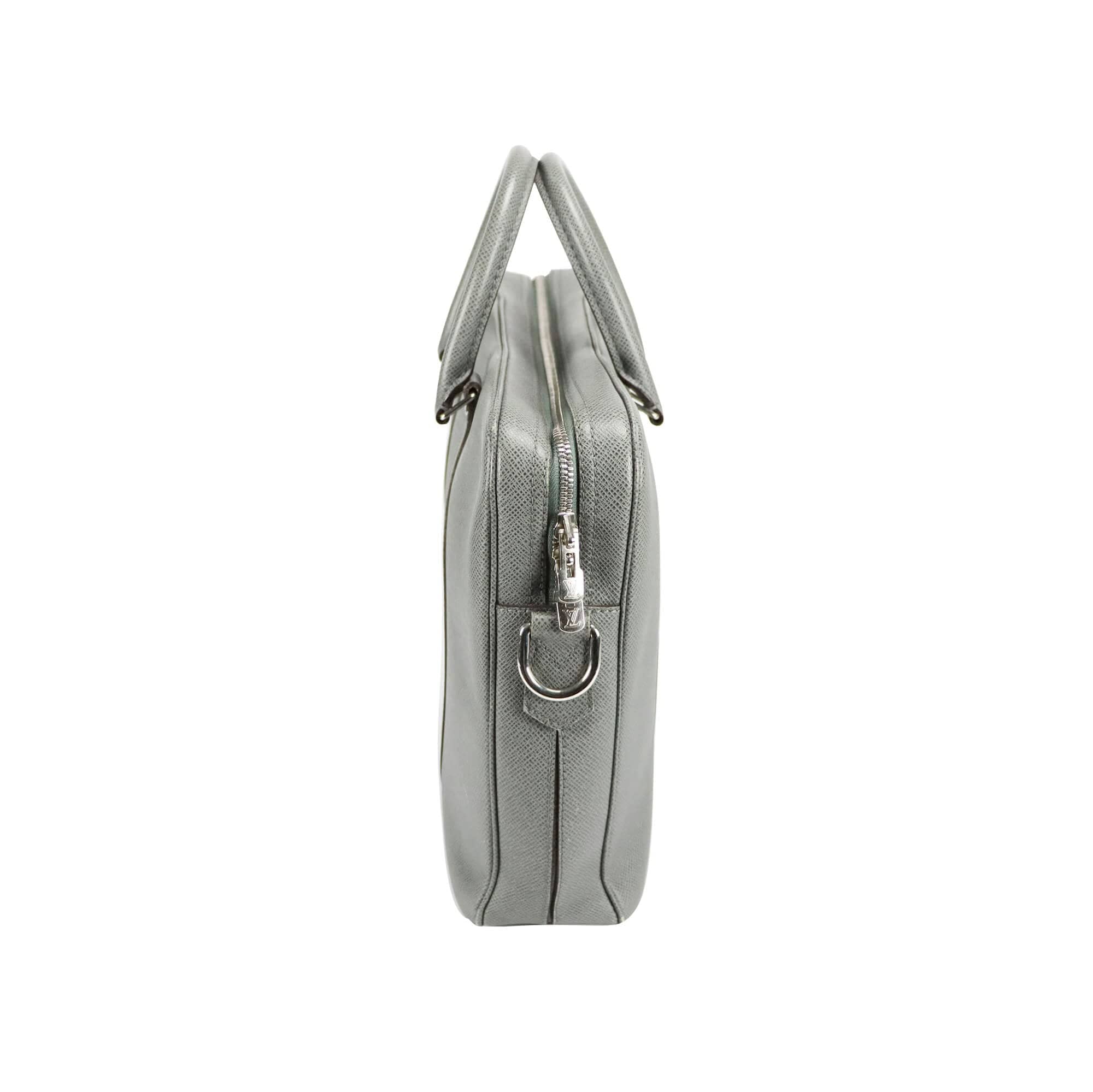 Louis Vuitton Porte-Documents Voyage PM Glacier Gray Taiga