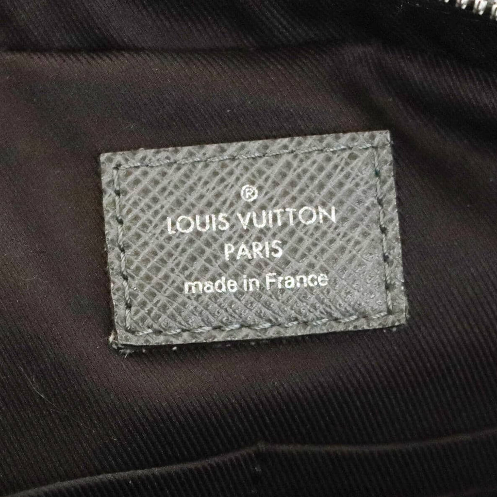 Louis Vuitton Porte-Documents Voyage PM Glacier Gray Taiga