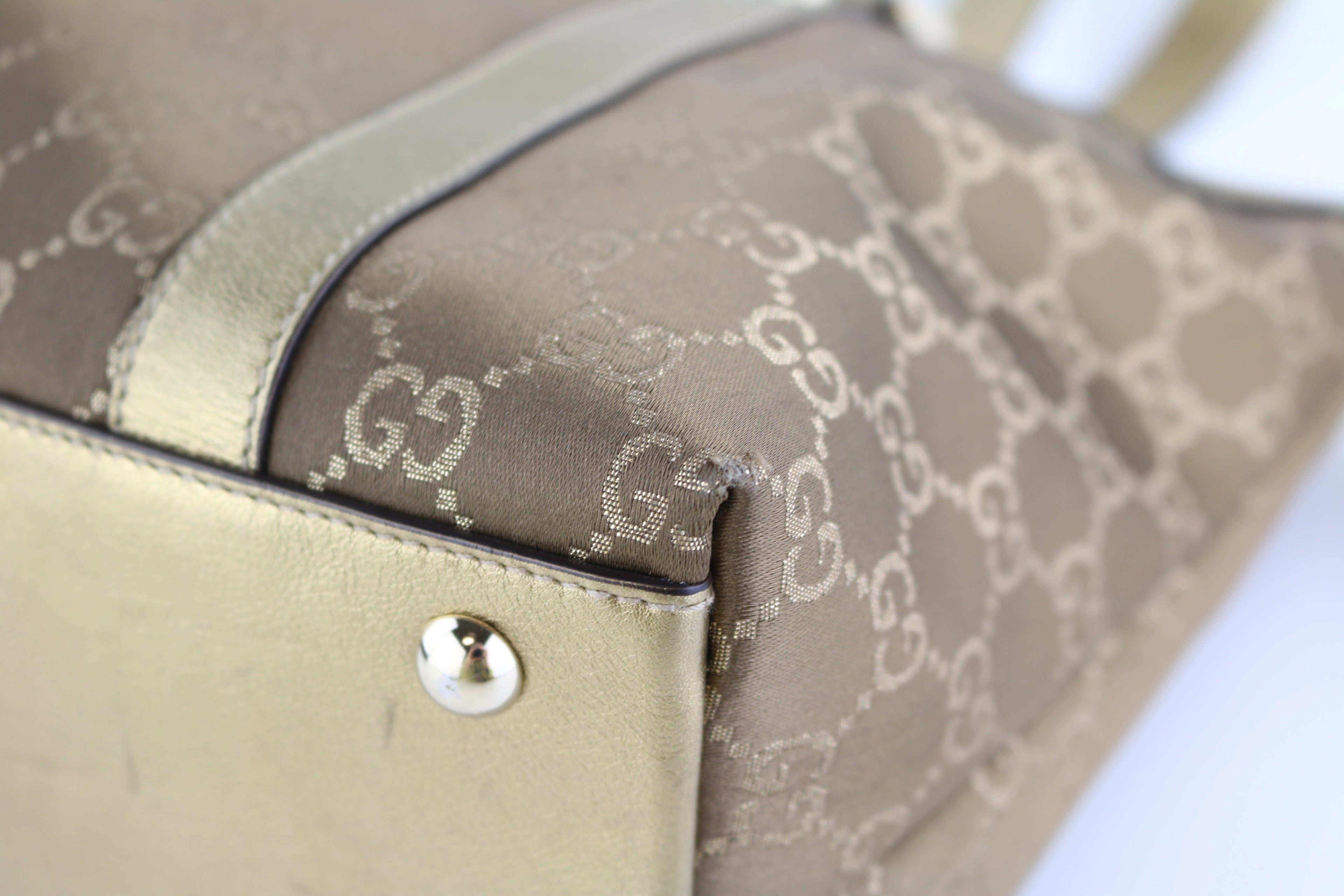 Gold Metallic GG Medium Abbey Tote