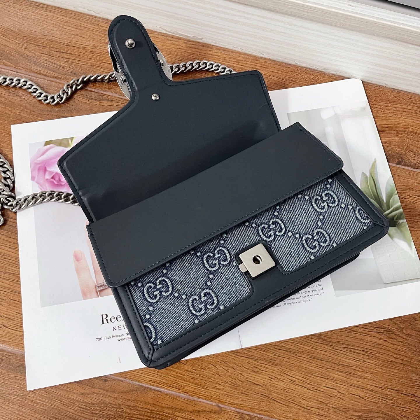 GC710 Dionysus Small Shoulder Bag / 11"W x 6.2"H x 4"D