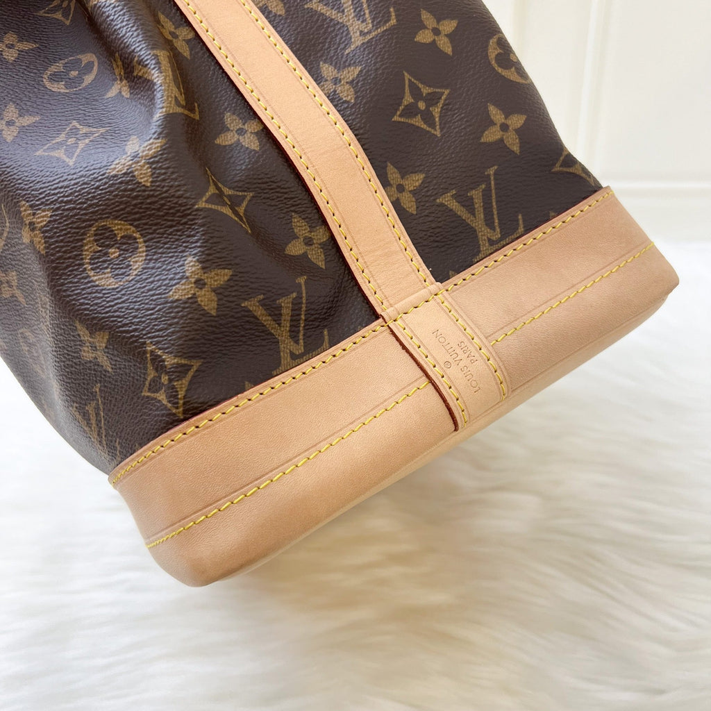 LV Noe Bucket Bag in Monogram Canvas and GHW
