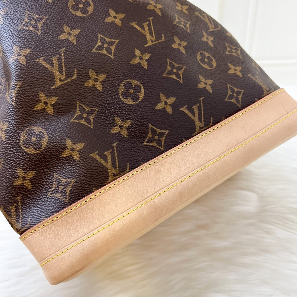 LV Noe Bucket Bag in Monogram Canvas and GHW