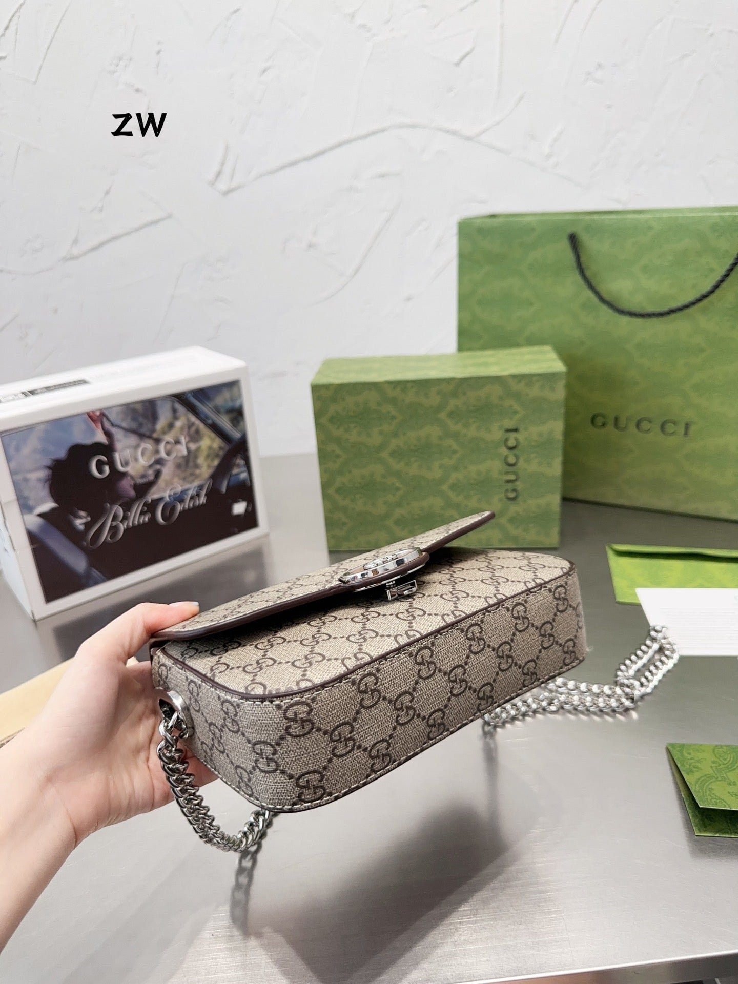 GC574 Petite GG Mini Shoulder Bag / 8.2"W x 3.9"H x 1.9"D