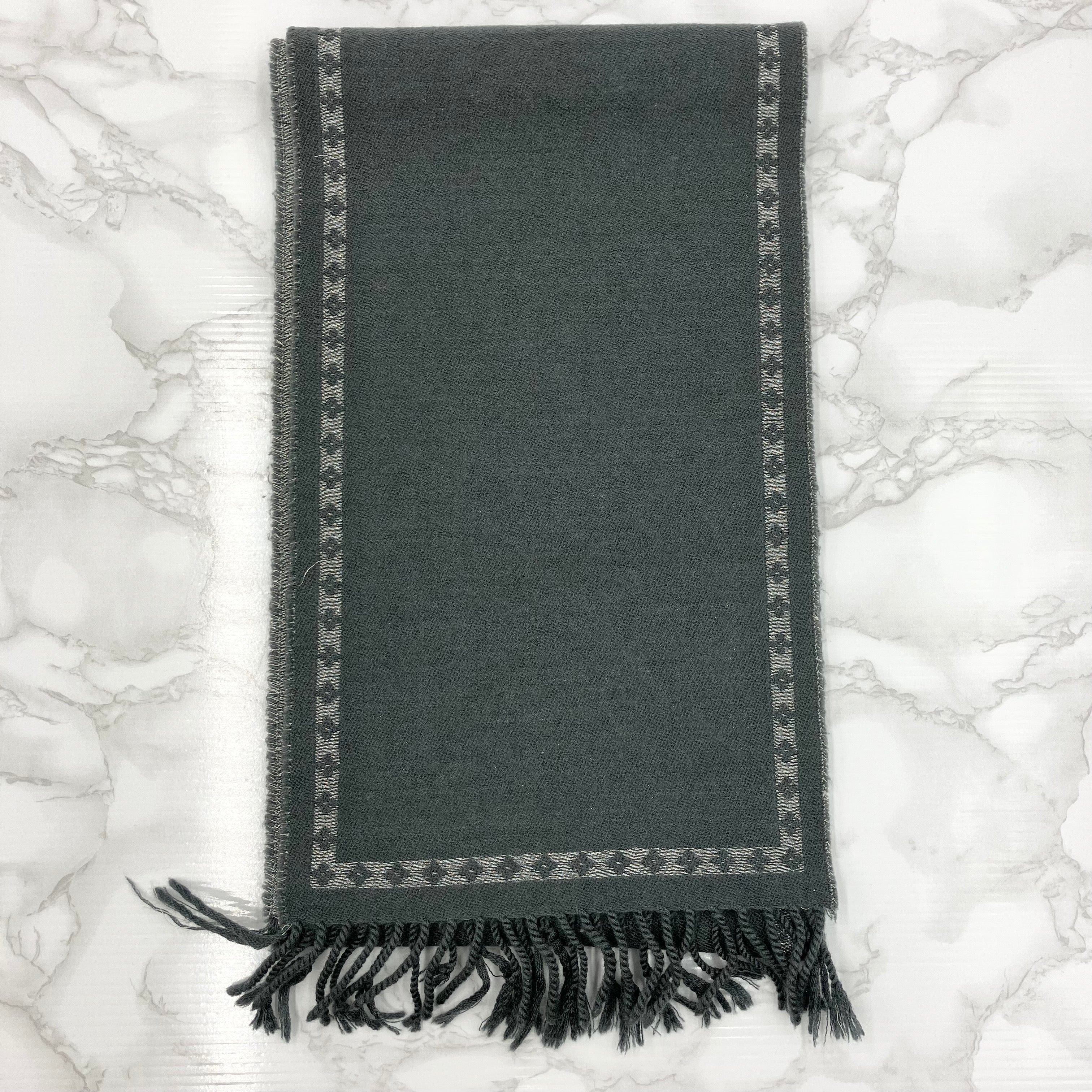 LOUIS VUITTON monogram muffler