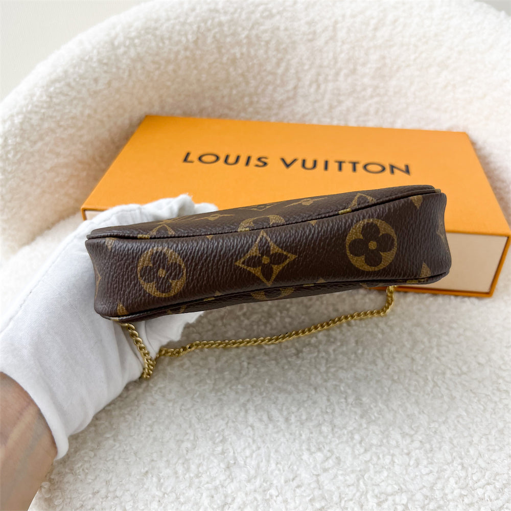 LV Mini Pochette Accessoires in Monogram Canvas GHW