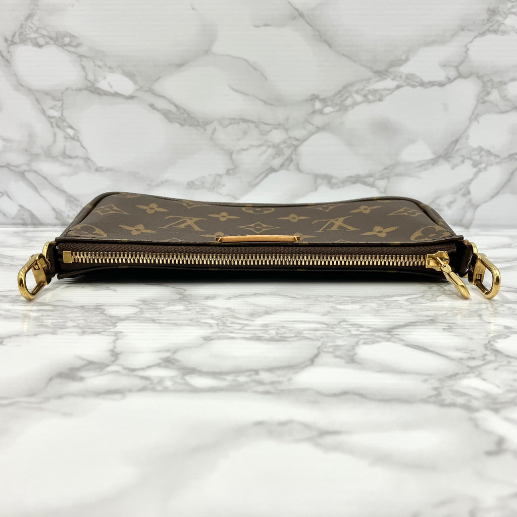 LOUIS VUITTON Multi Pochette