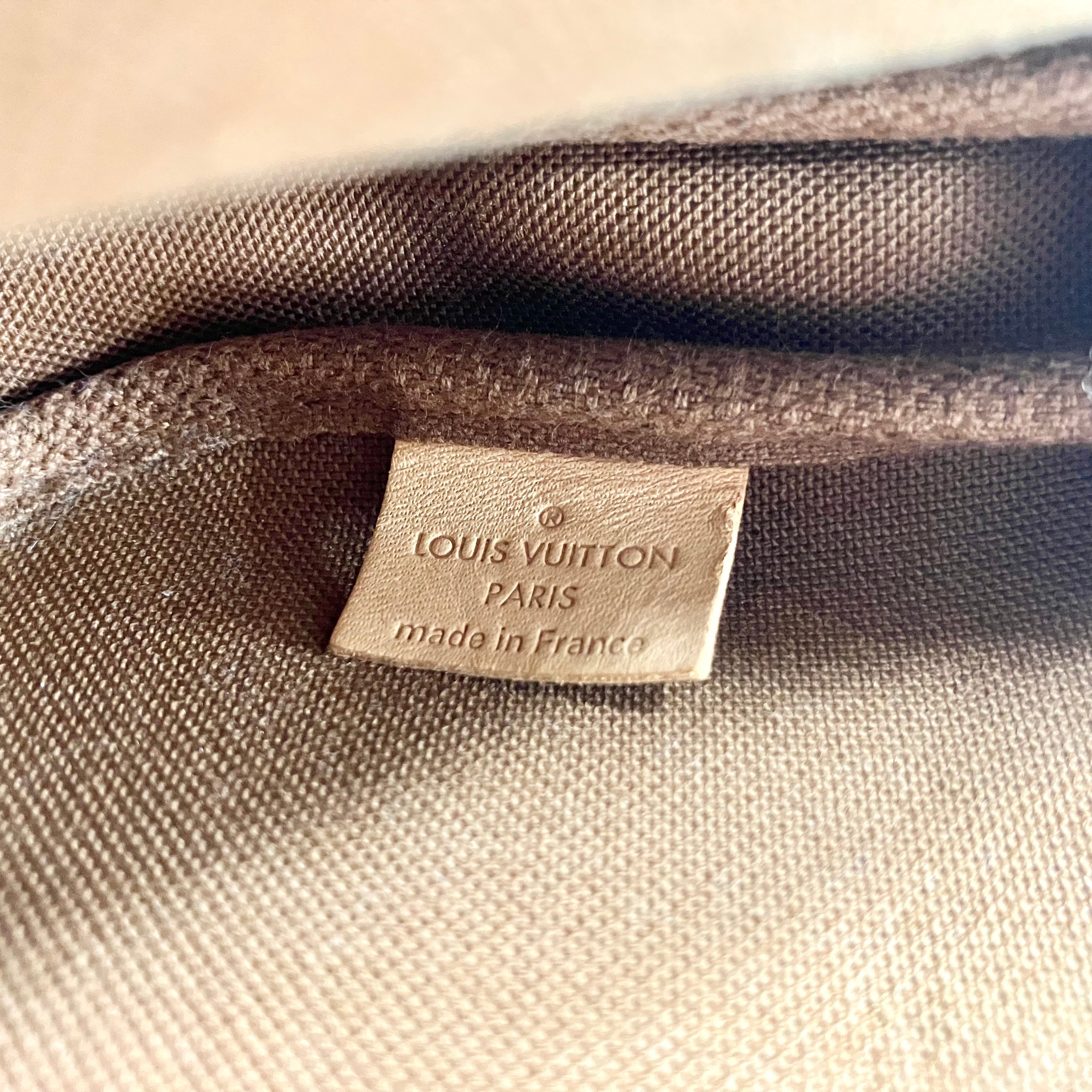 LOUIS VUITTON Multi Pochette