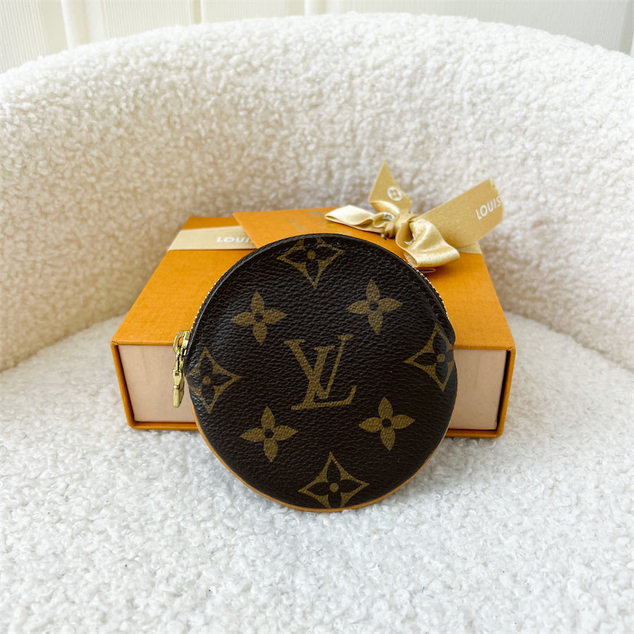 LV Round Coin Purse in Monogram Canvas GHW