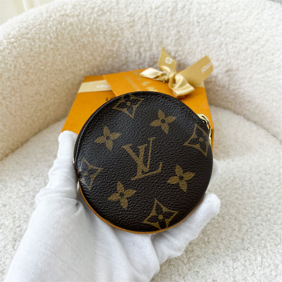 LV Round Coin Purse in Monogram Canvas GHW