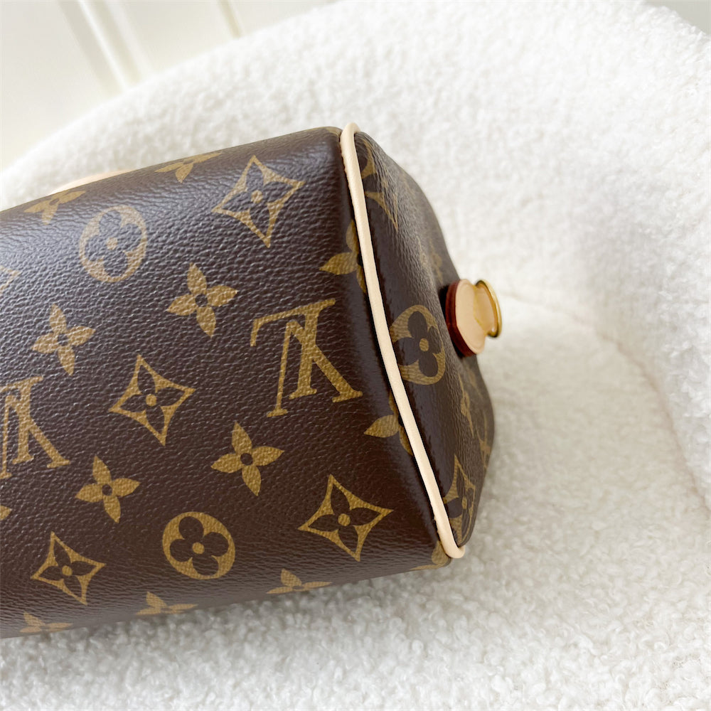 LV Speedy Bandouliere 20 in Monogram Canvas and Beige Patterned Strap