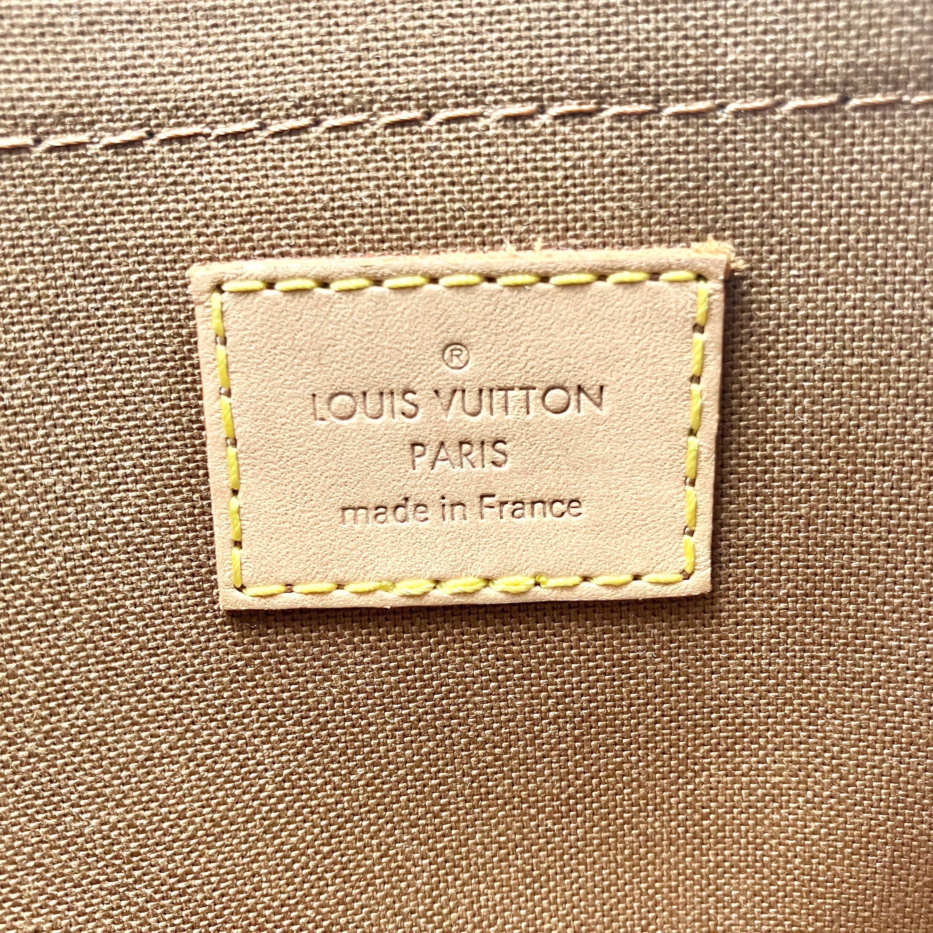 LOUIS VUITTON Multi Pochette